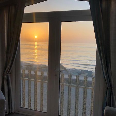 Kinmel Bay Caravan Hire Golden Sands Sea Front المظهر الخارجي الصورة